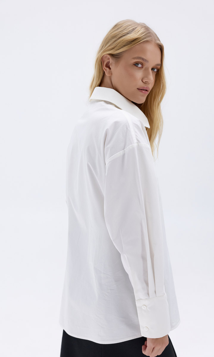 ELARA White Oversized Shirt, S-M